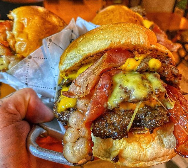 dbronxburguer-foto2-1643042373